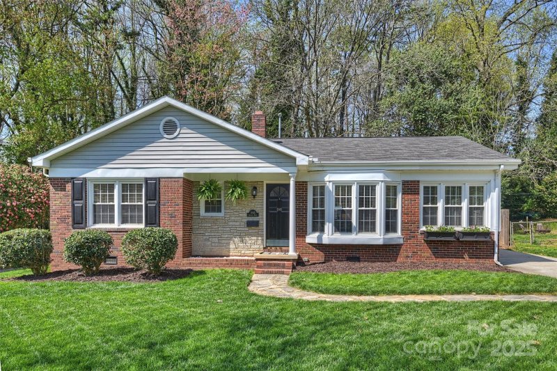 Property image 2 at 1045 Dresden Drive, Charlotte, NC 28205