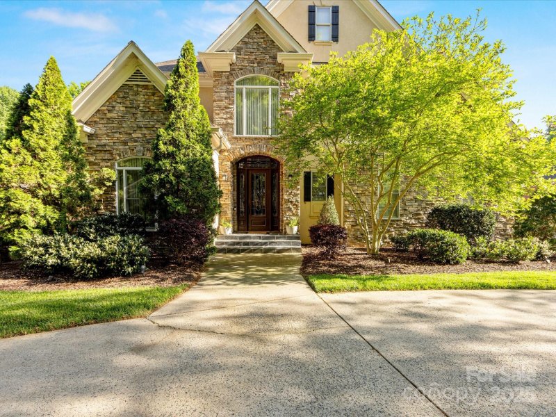 Property image 3 at 5811 Old Well House Road, Charlotte, NC 28226
