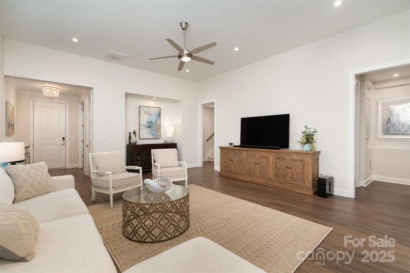 Property image 4 at 10421 Superb Lane, Charlotte, NC 28215