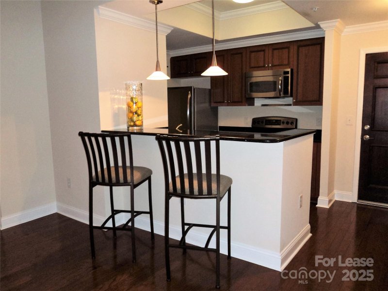 Property image 2 at 300 W 5th Street, Charlotte, NC 28202