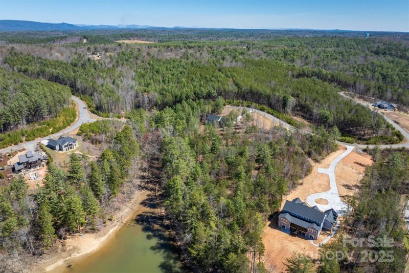 Property image 3 of 2148 E Bluewater Drive in Waters Edge, Morganton, NC 28655