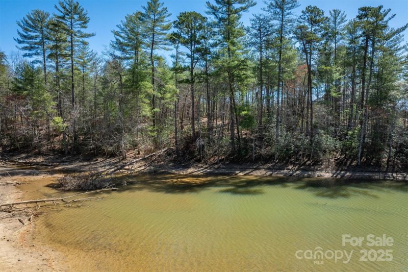 Property image 4 of 2148 E Bluewater Drive in Waters Edge, Morganton, NC 28655