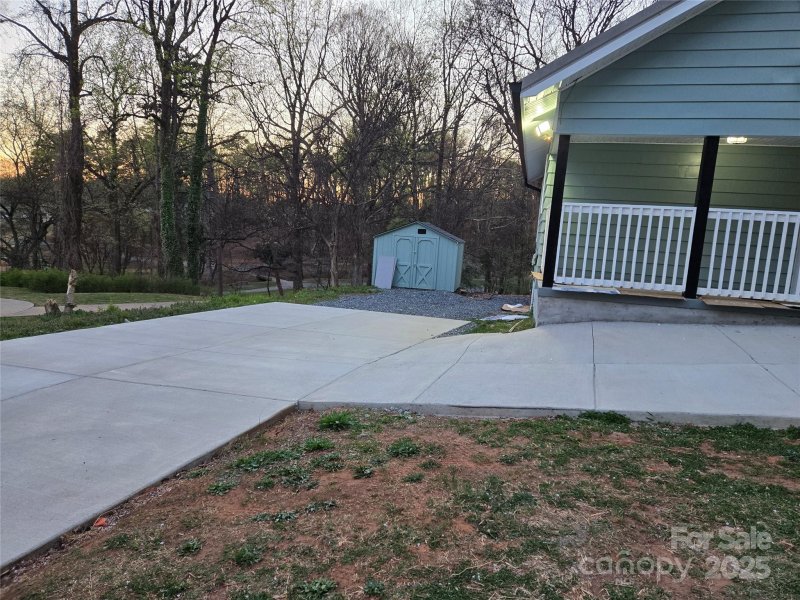 Property image 3 at 84 13th Street, Hickory, NC 28601