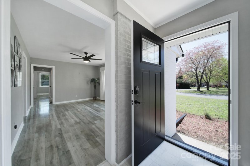 Property image 2 at 2301 Shamrock Drive, Charlotte, NC 28205