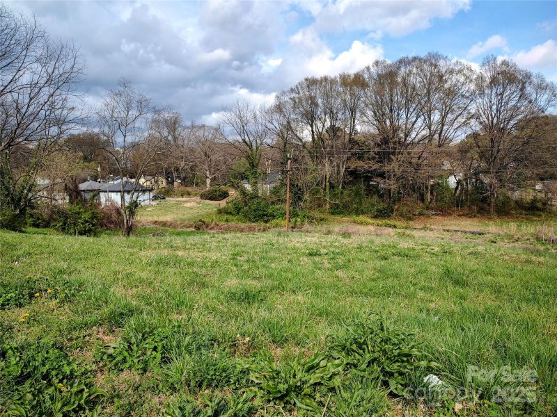 Property image 3 at 412 S Hill Street, Gastonia, NC 28052