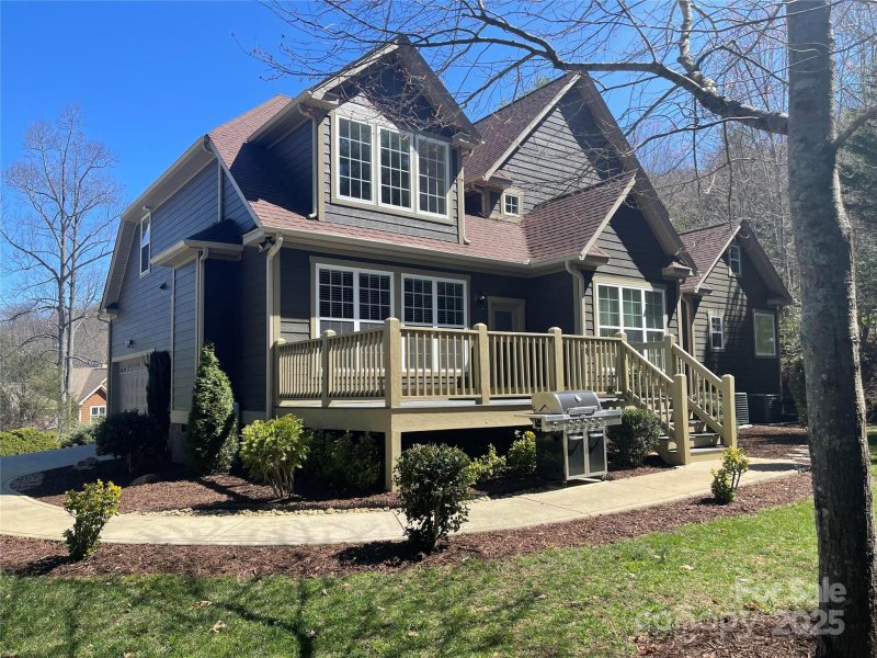 Property image 5 at 104 Village Pointe Lane, Asheville, NC 28803