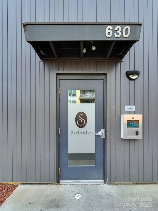 Property image 2 at 630 Calvert Street, Charlotte, NC 28208