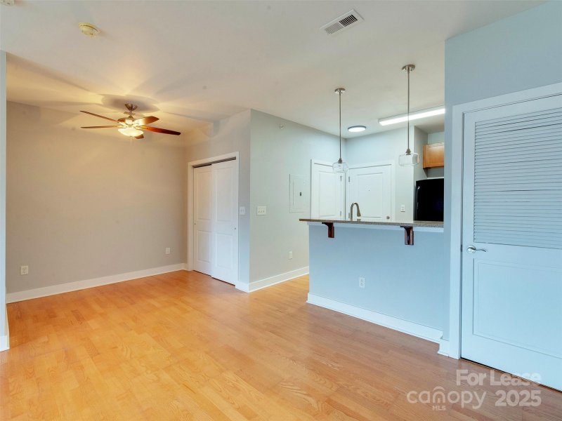 Property image 3 at 630 Calvert Street, Charlotte, NC 28208