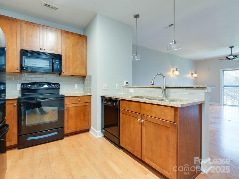 Property image 5 at 630 Calvert Street, Charlotte, NC 28208