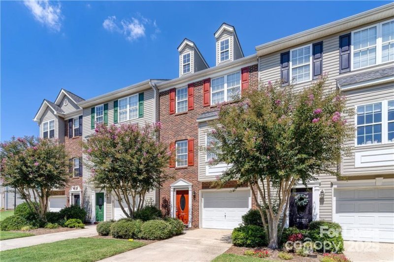 Property image 2 at 316 Rock Ridge Lane, Mount Holly, NC 28120