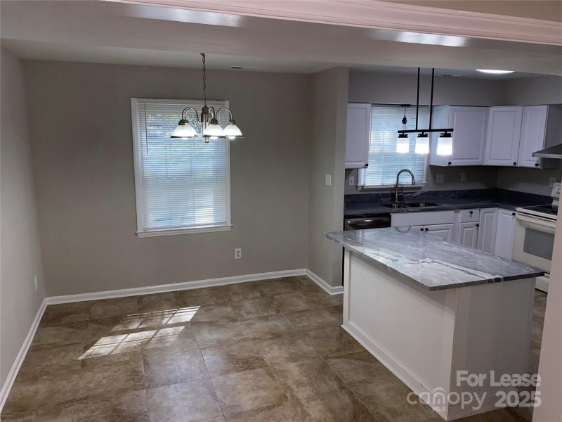 Property image 3 at 5421 Autumn End Circle, Charlotte, NC 28212