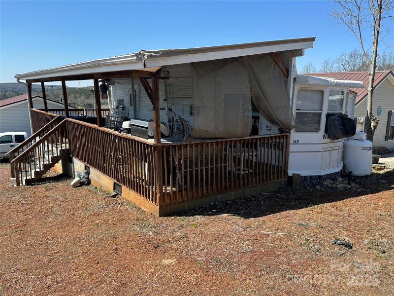 Property image 3 of 167 Eagle Drive in Badin Shores Resort, New London, NC 28127