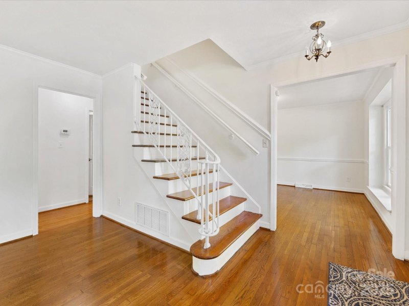 Property image 3 at 5114 Glenbrier Drive, Charlotte, NC 28212