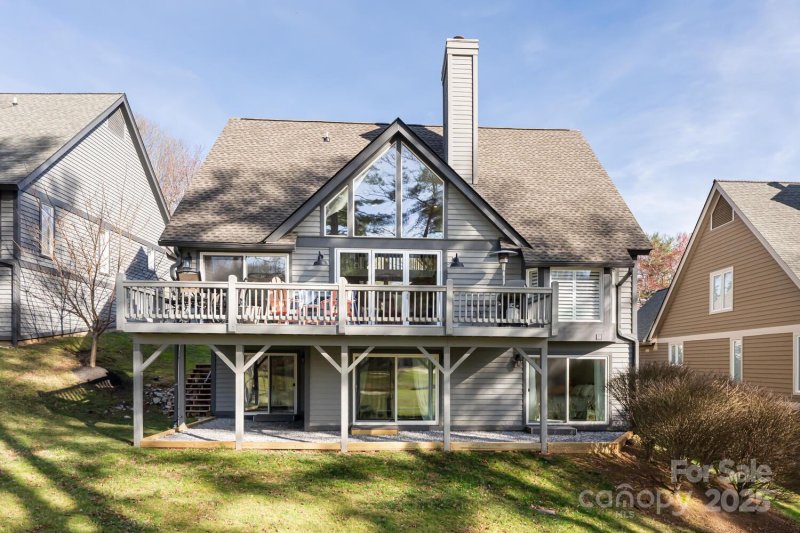 Property image 3 of 155 Winding Meadows Drive in Kenmure, Flat Rock, NC 28731