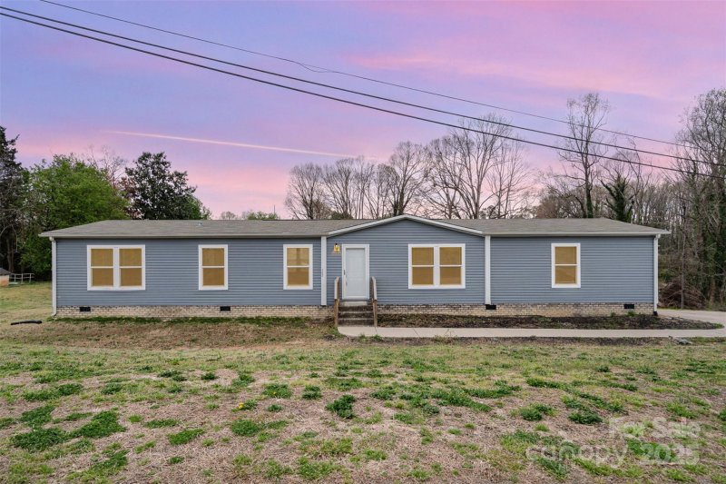 Property image 3 at 103 Crown Court, Kings Mountain, NC 28086