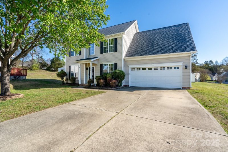 Property image 2 at 1015 Castle Rock Court, Concord, NC 28025