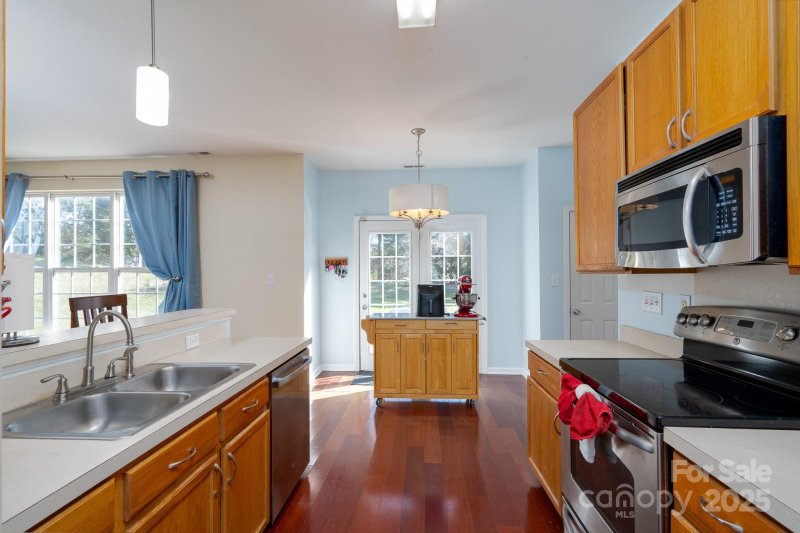 Property image 5 at 1015 Castle Rock Court, Concord, NC 28025