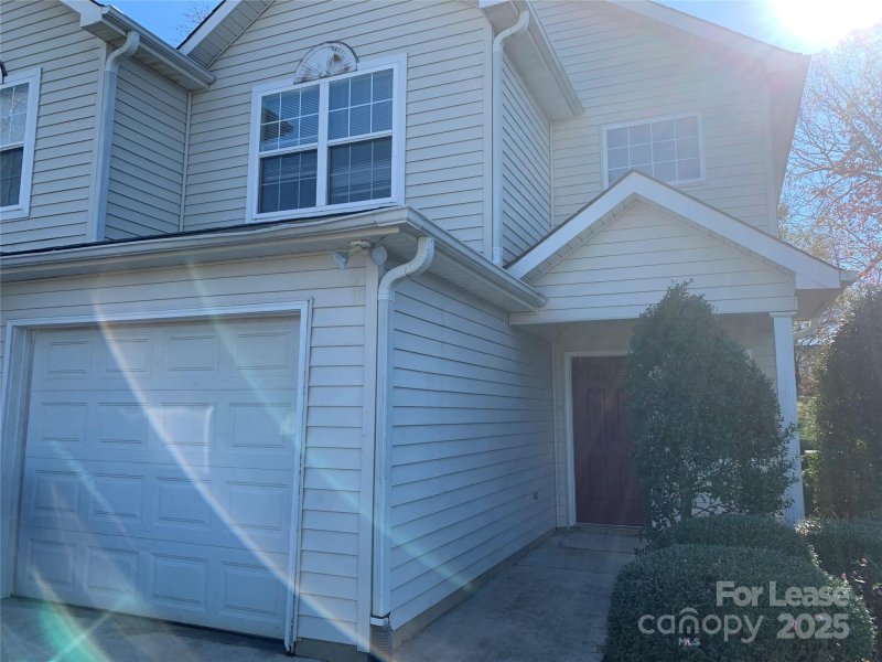 Property image 2 at 109 Springwood Lane, Mooresville, NC 28117