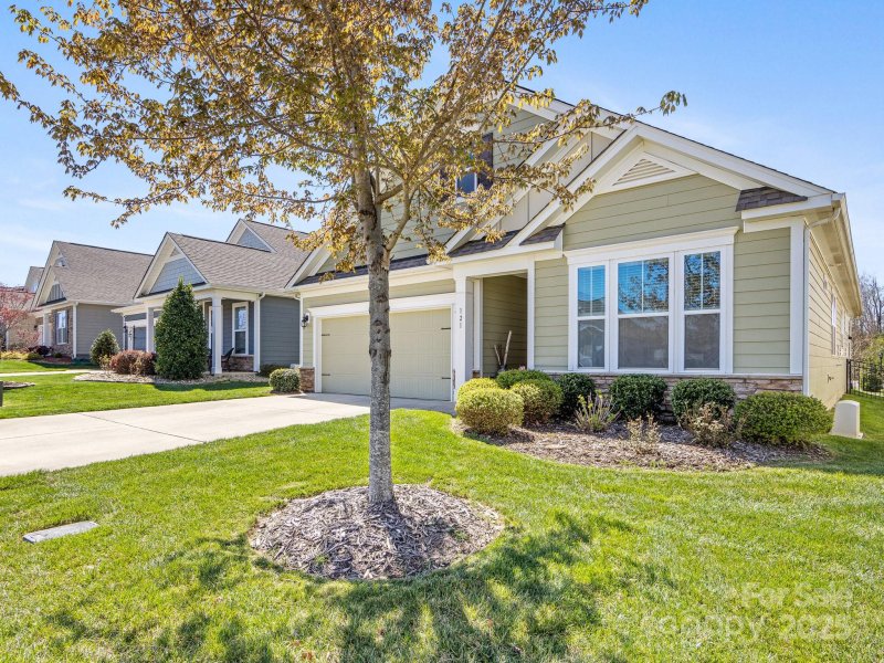 Property image 3 at 121 Hanks Bluff Drive, Mooresville, NC 28117