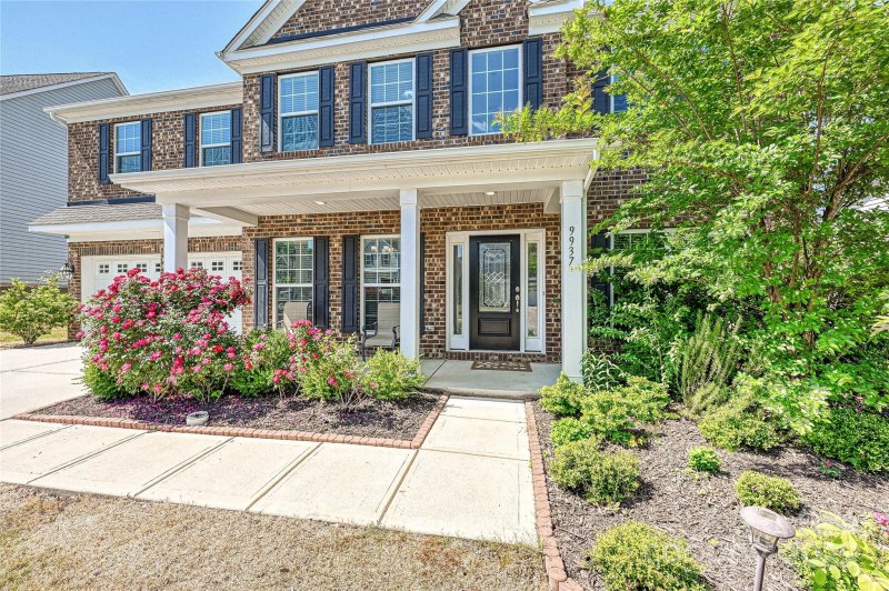 Property image 2 at 9937 Travertine Trail, Davidson, NC 28036