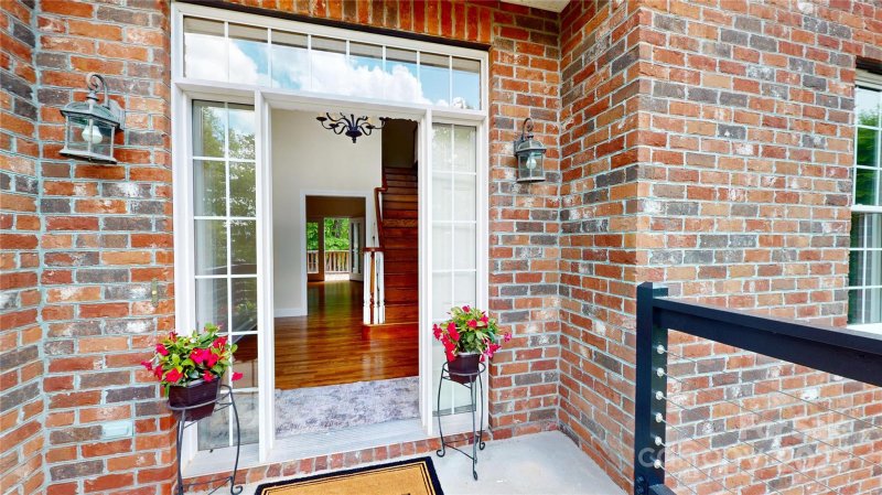 Glen Cannon, Pisgah Forest Community