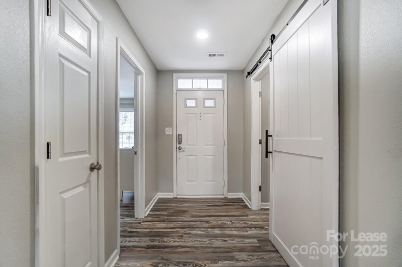 Property image 4 at 5519 Waverly Lynn Lane, Charlotte, NC 28269