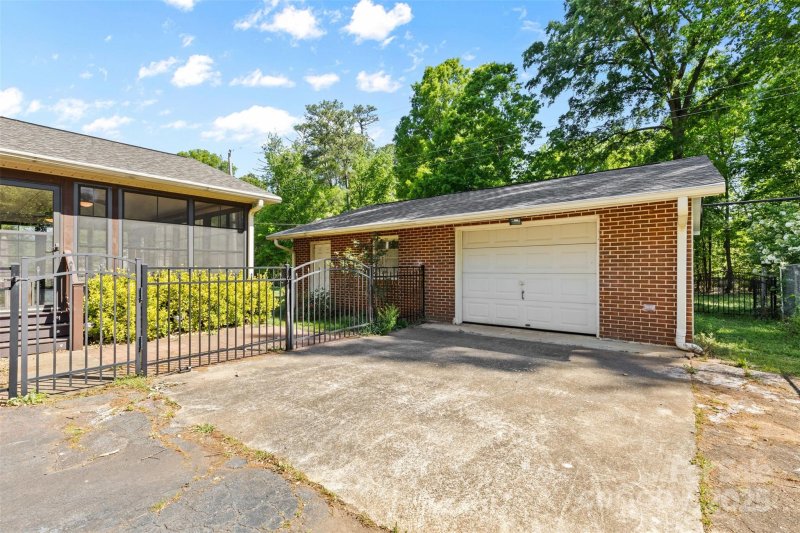 Property image 4 at 1633 Colony Road, Rock Hill, SC 29730