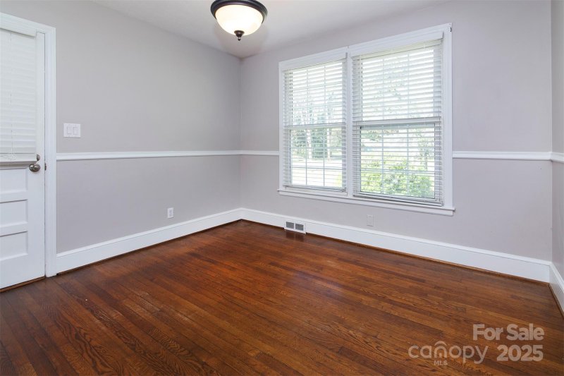 Property image 3 at 7210 Lakeside Drive, Charlotte, NC 28215