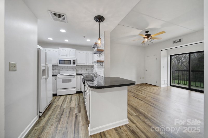 Property image 2 at 211 Heritage Boulevard, Fort Mill, SC 29715