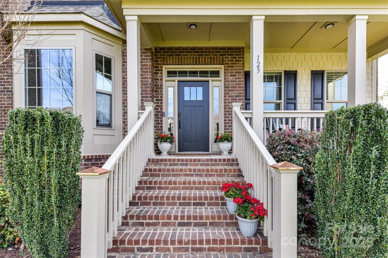 Property image 4 at 123 Overlook Ridge Lane, Davidson, NC 28036
