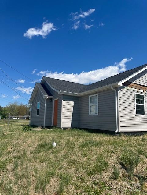 Property image 4 of 910 Linwood Road in Linwood Park, Gastonia, NC 28052