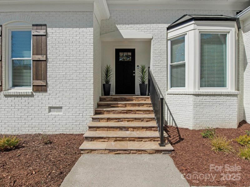 Property image 2 at 9304 Elverson Drive, Charlotte, NC 28277