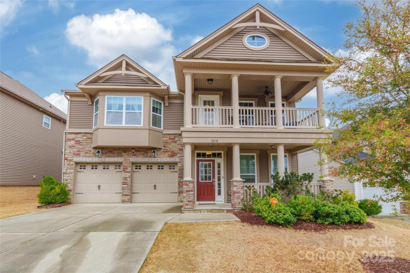 Property image 2 of 10118 Castlebrooke Drive in Castlebrooke, Concord, NC 28027