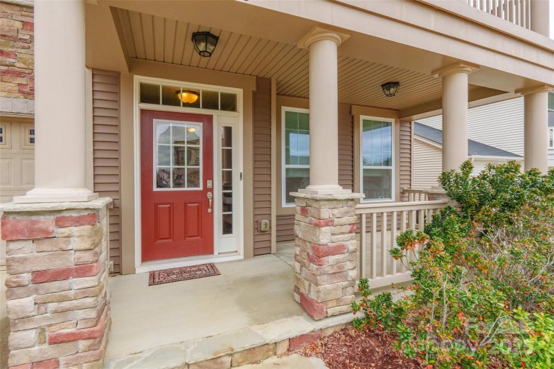 Property image 3 of 10118 Castlebrooke Drive in Castlebrooke, Concord, NC 28027