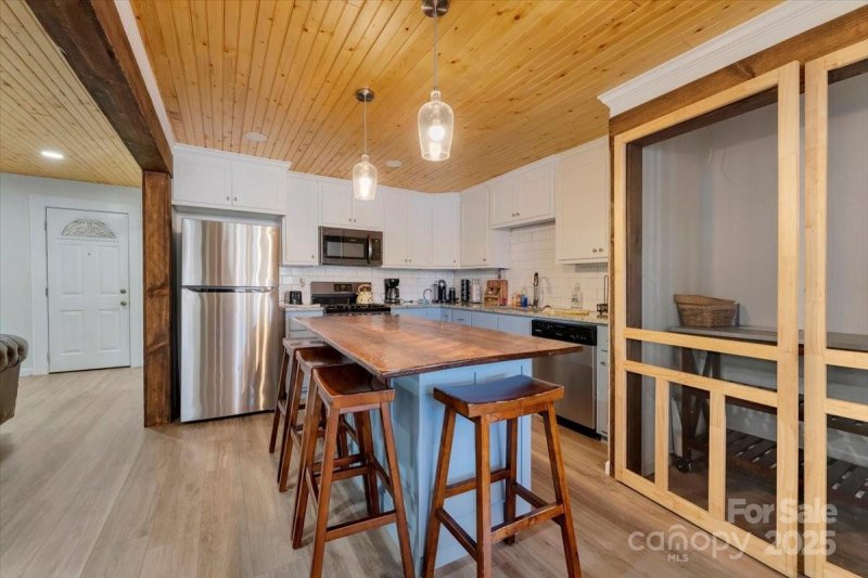 Property image 5 at 938 Pinehaven Drive, New London, NC 28127