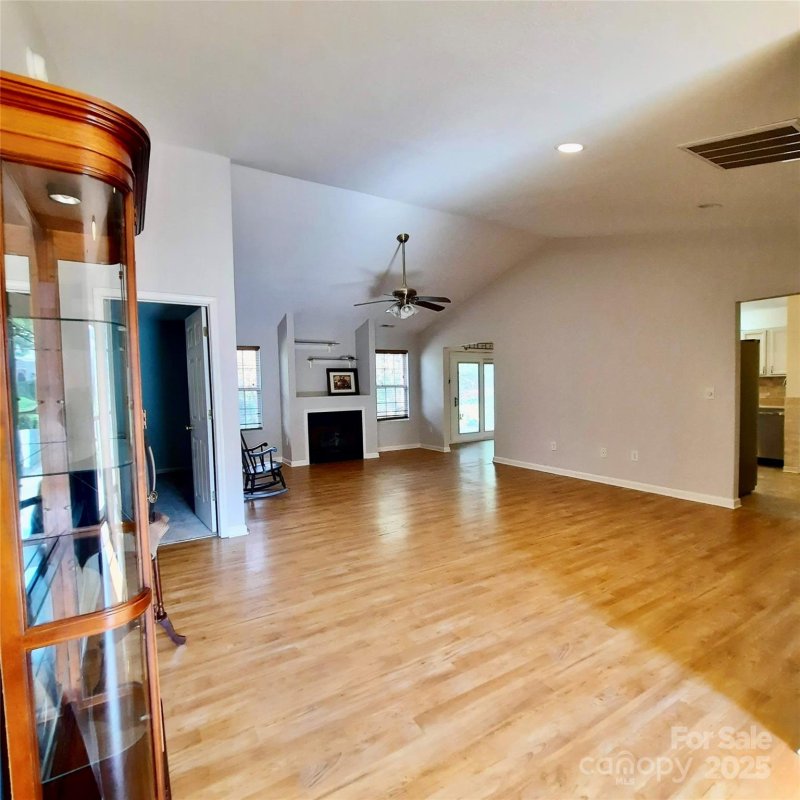 Property image 5 at 126 Wiltshire Circle, Fletcher, NC 28732