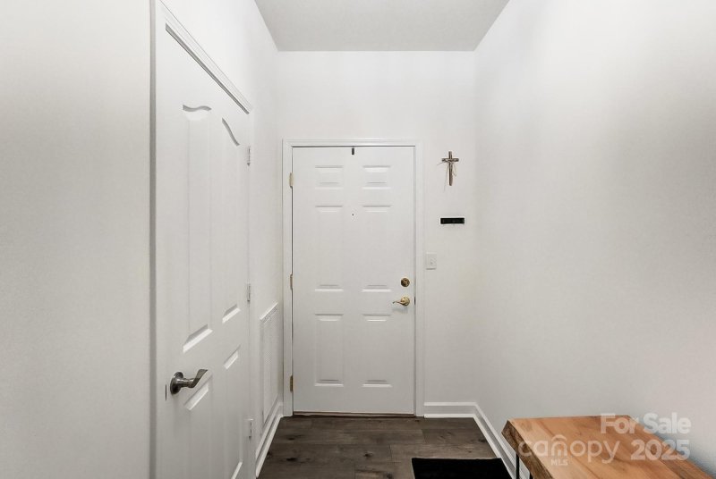 Property image 2 of 11941 Ridgeway Park Drive in Copper Ridge, Charlotte, NC 28277