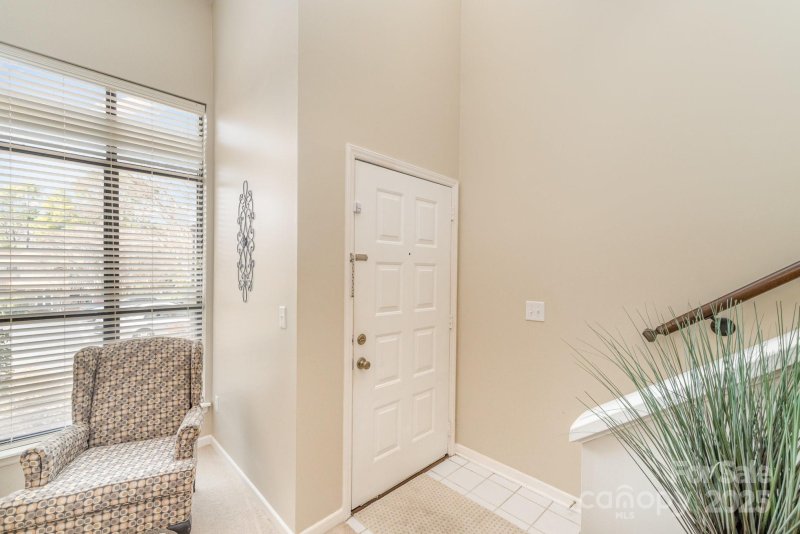 Property image 5 at 8033 Charter Oak Lane, Charlotte, NC 28226