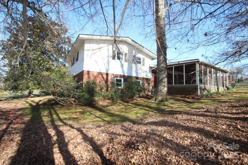 Property image 2 at 544 Stoneybrook Road, Statesville, NC 28677