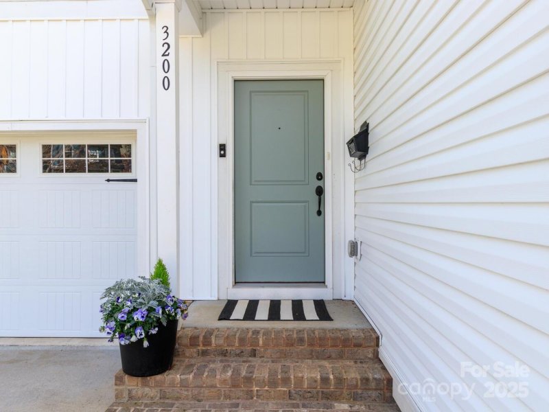 Property image 2 at 3200 Cosby Place, Charlotte, NC 28205