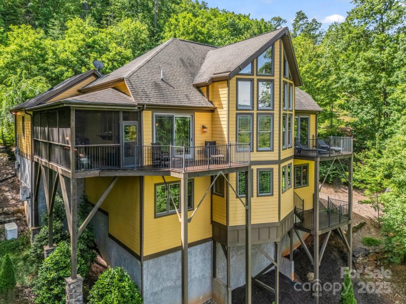 Property image 2 of 556 High Pines Loop in Vista At Bills Mountain, Lake Lure, NC 28746