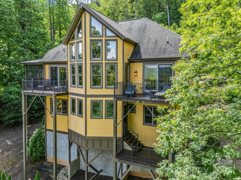 Property image 3 of 556 High Pines Loop in Vista At Bills Mountain, Lake Lure, NC 28746