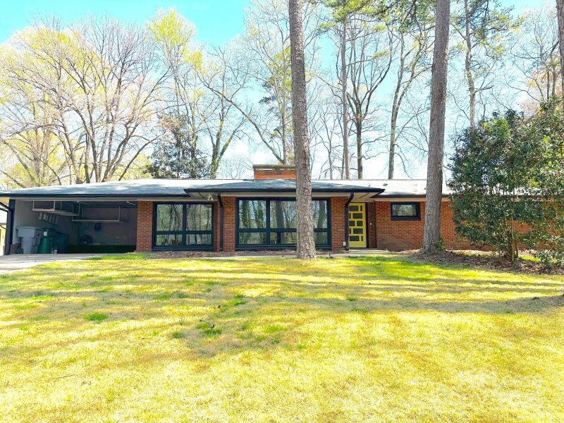 5732 Doncaster Drive