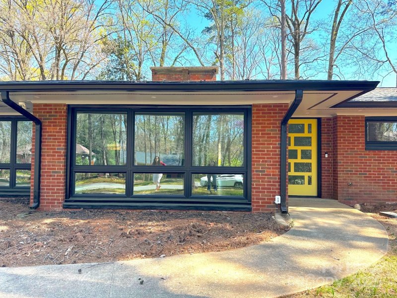 Property image 3 at 5732 Doncaster Drive, Charlotte, NC 28211