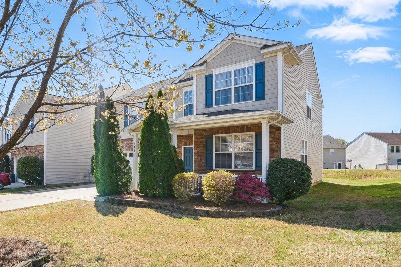 Property image 2 at 7635 Carrington Forest Lane, Matthews, NC 28105