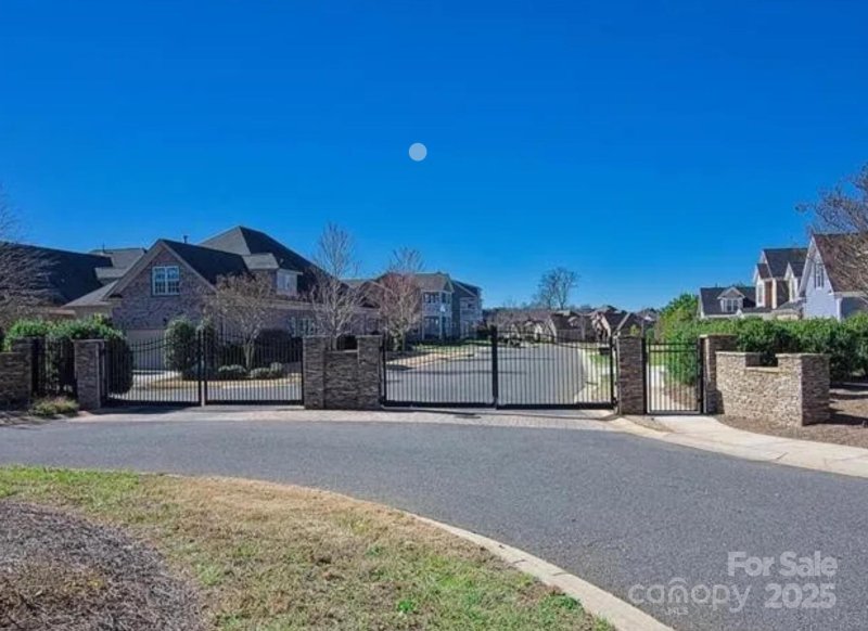 Property image 5 at 353 Montibello Drive, Mooresville, NC 28117