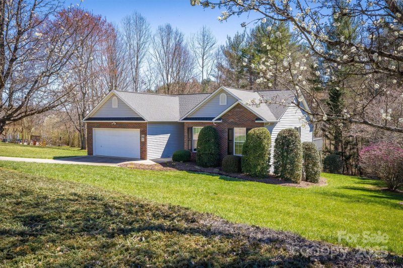 Property image 2 at 105 S River Glen Drive, Morganton, NC 28655