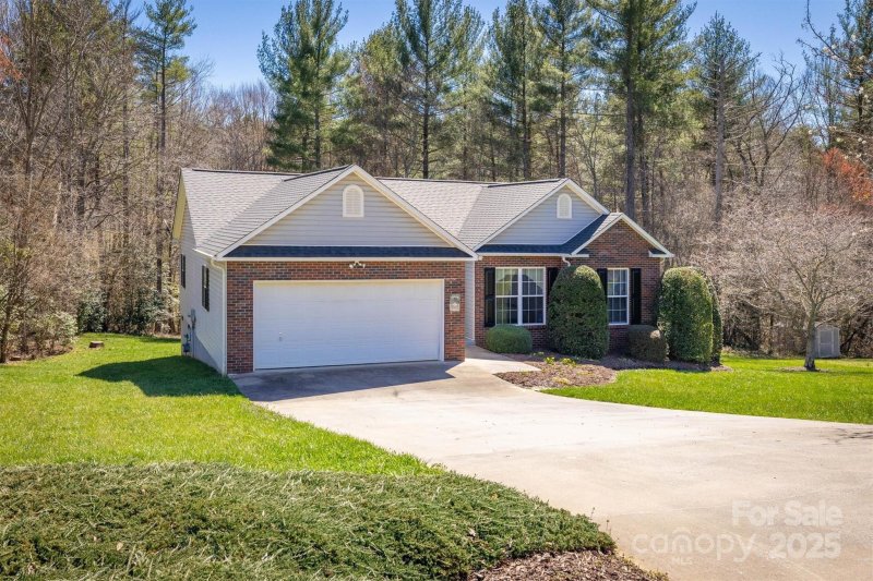 Property image 3 at 105 S River Glen Drive, Morganton, NC 28655