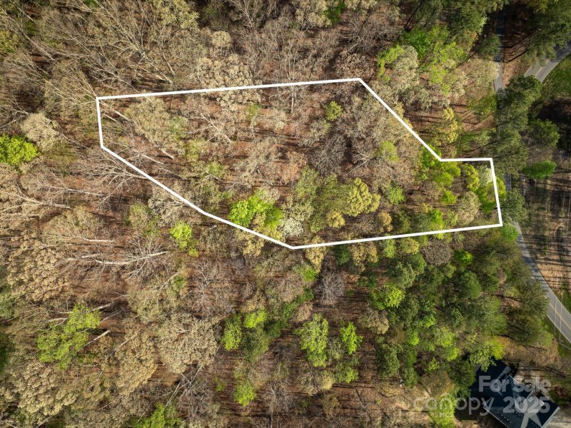 Property image 5 of 233 Greenbay Road in Greenbay Forest, Mooresville, NC 28117