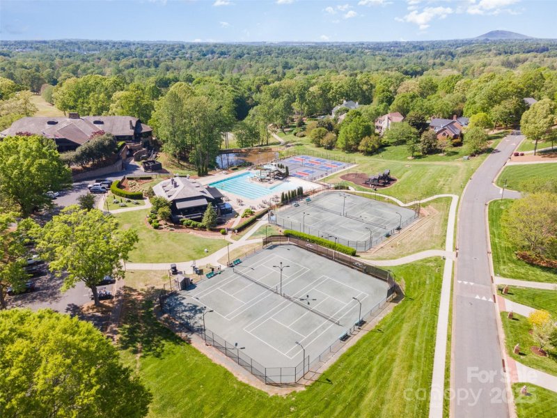 Property image 4 of 2909 Dodsworth Drive in Cramer Mountain, Cramerton, NC 28032